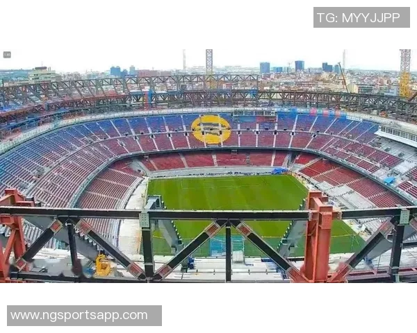 巴萨诺坎普周五公开训练门票热销已达12000张吸引众多球迷参与