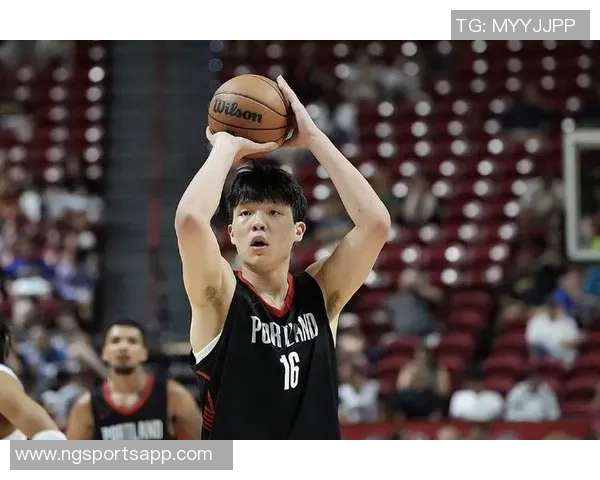 杨瀚森短暂出场仅2分钟展现实力迅速贡献4分令人期待更多表现 杨瀚森短暂出场仅2分钟展现实力迅速贡献4分令人期待更多表现