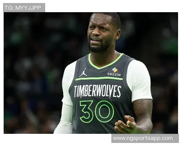 兰德尔半场表现稳定12投4中贡献13分5篮板1助攻状态回暖助力球队奋战 兰德尔半场表现稳定12投4中贡献13分5篮板1助攻状态回暖助力球队奋战